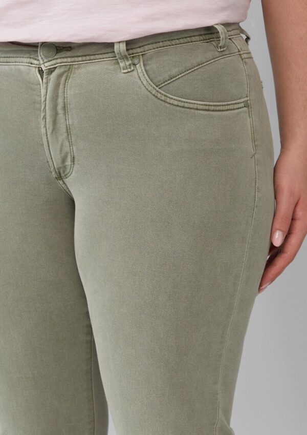 Jeans / Slim Fit / Mid Rise / Slim Leg