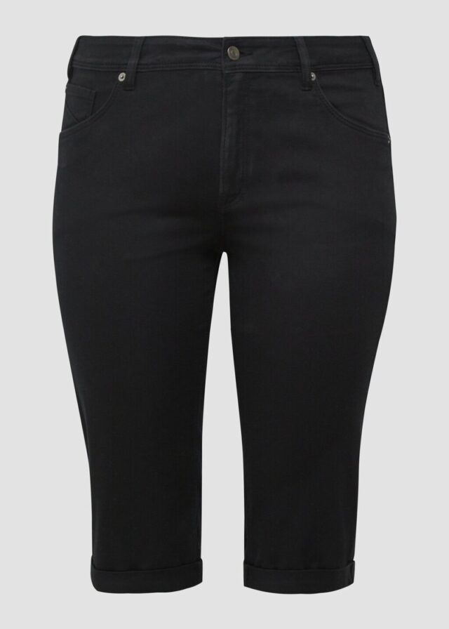 Jeans / Curvy Fit / Mid Rise / Capri Length