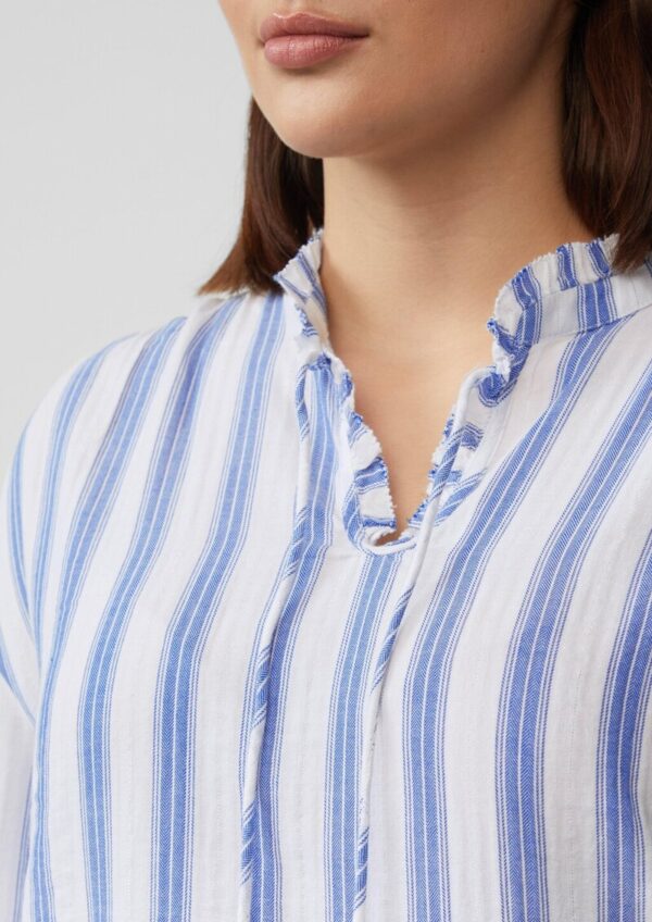 Bluse mit Rüschen und Glitzergarn