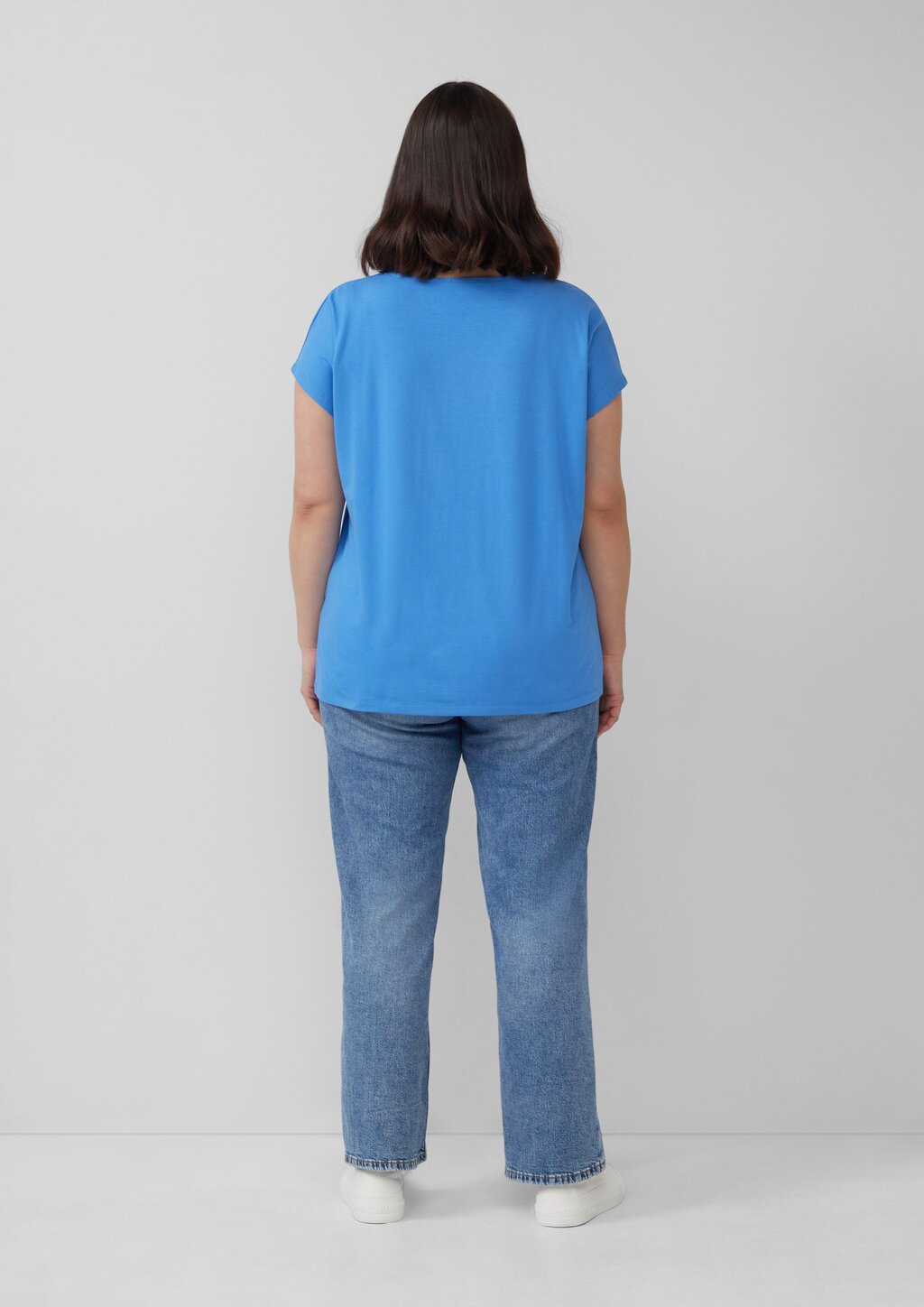 Fließendes Jersey-Shirt mit überschnittenen Schultern