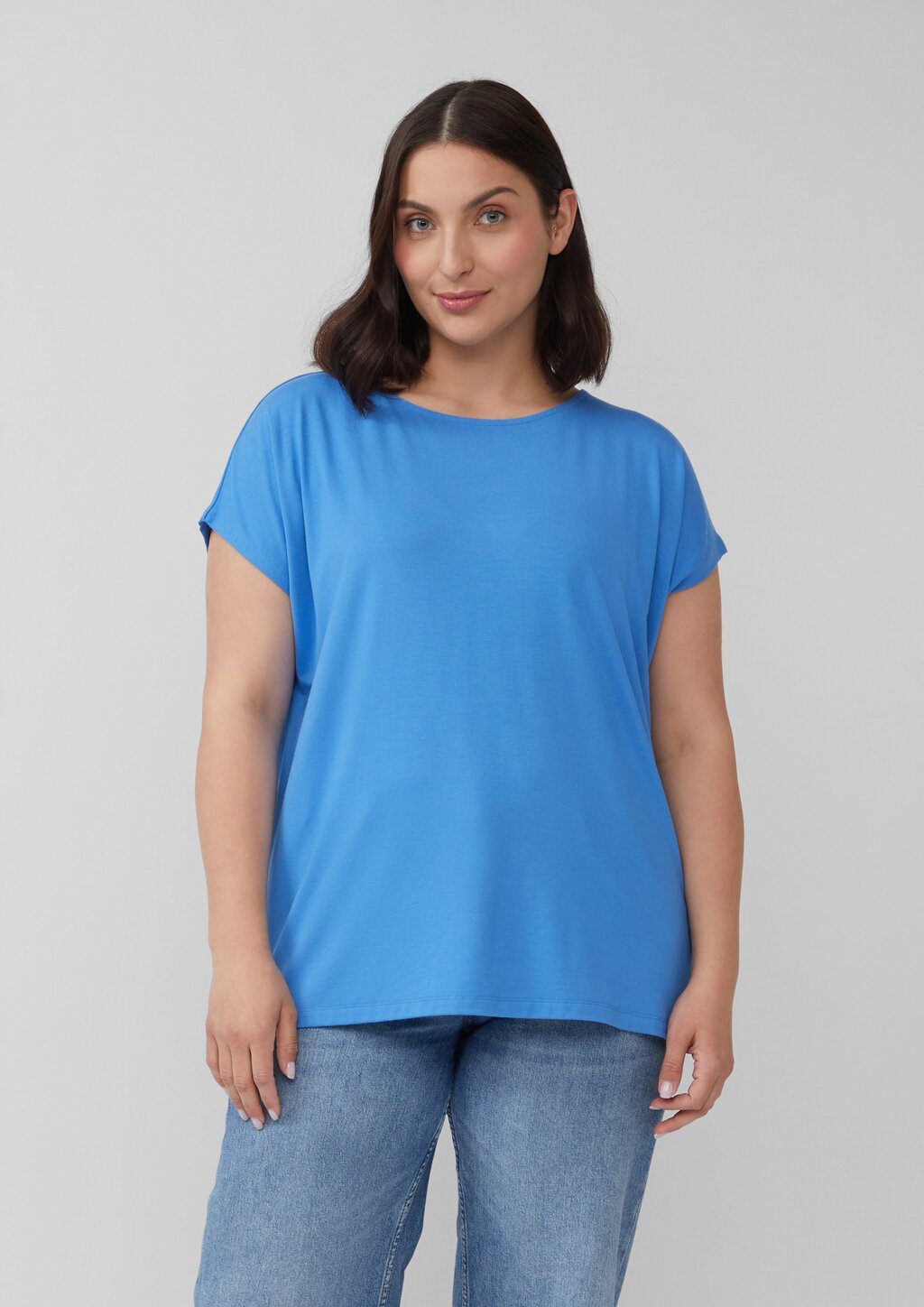 Fließendes Jersey-Shirt mit überschnittenen Schultern