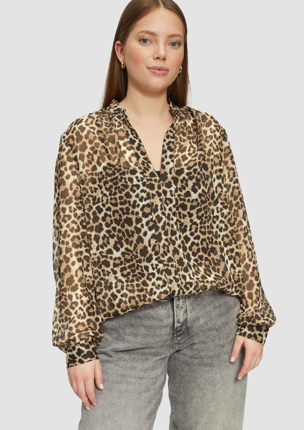 Leicht transparente Chiffonbluse mit All-over-Print