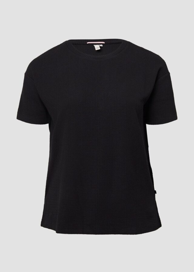 Strukturiertes Shirt mit überschnittener Schulter