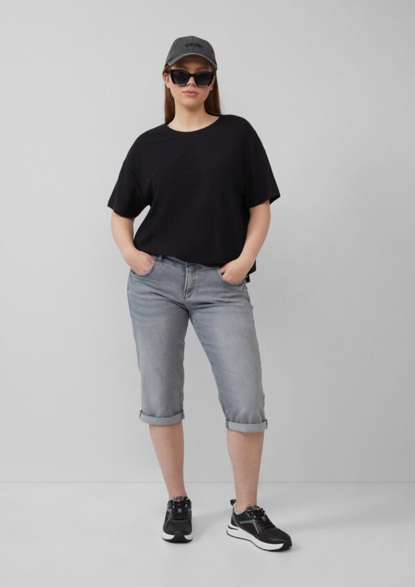 Strukturiertes Shirt mit überschnittener Schulter