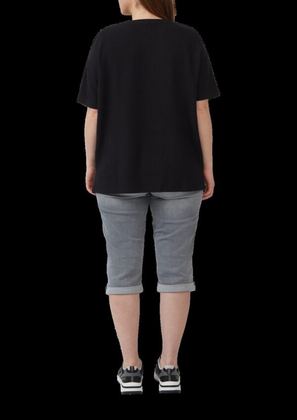 Strukturiertes Shirt mit überschnittener Schulter