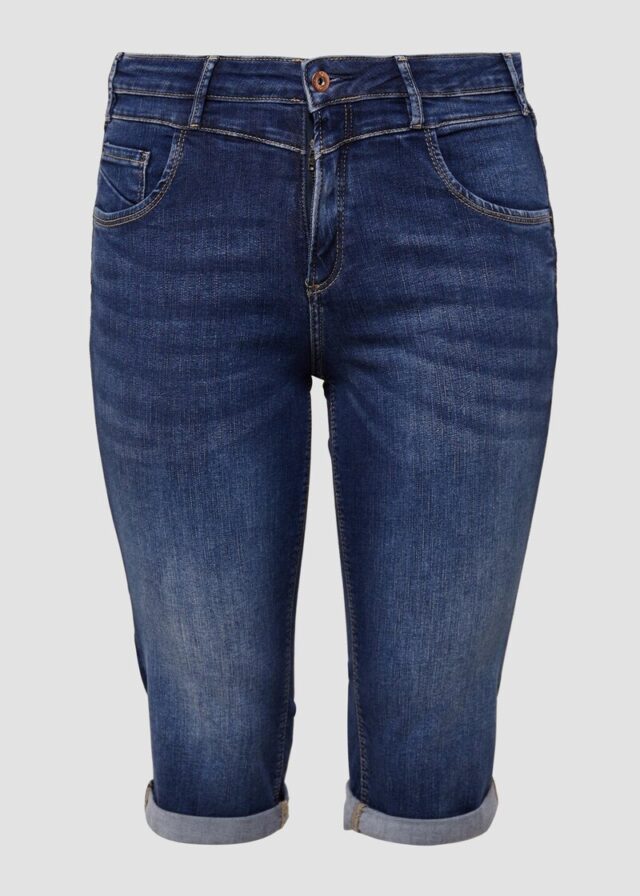 Jeans / Slim Fit / Mid Rise / Capri Length