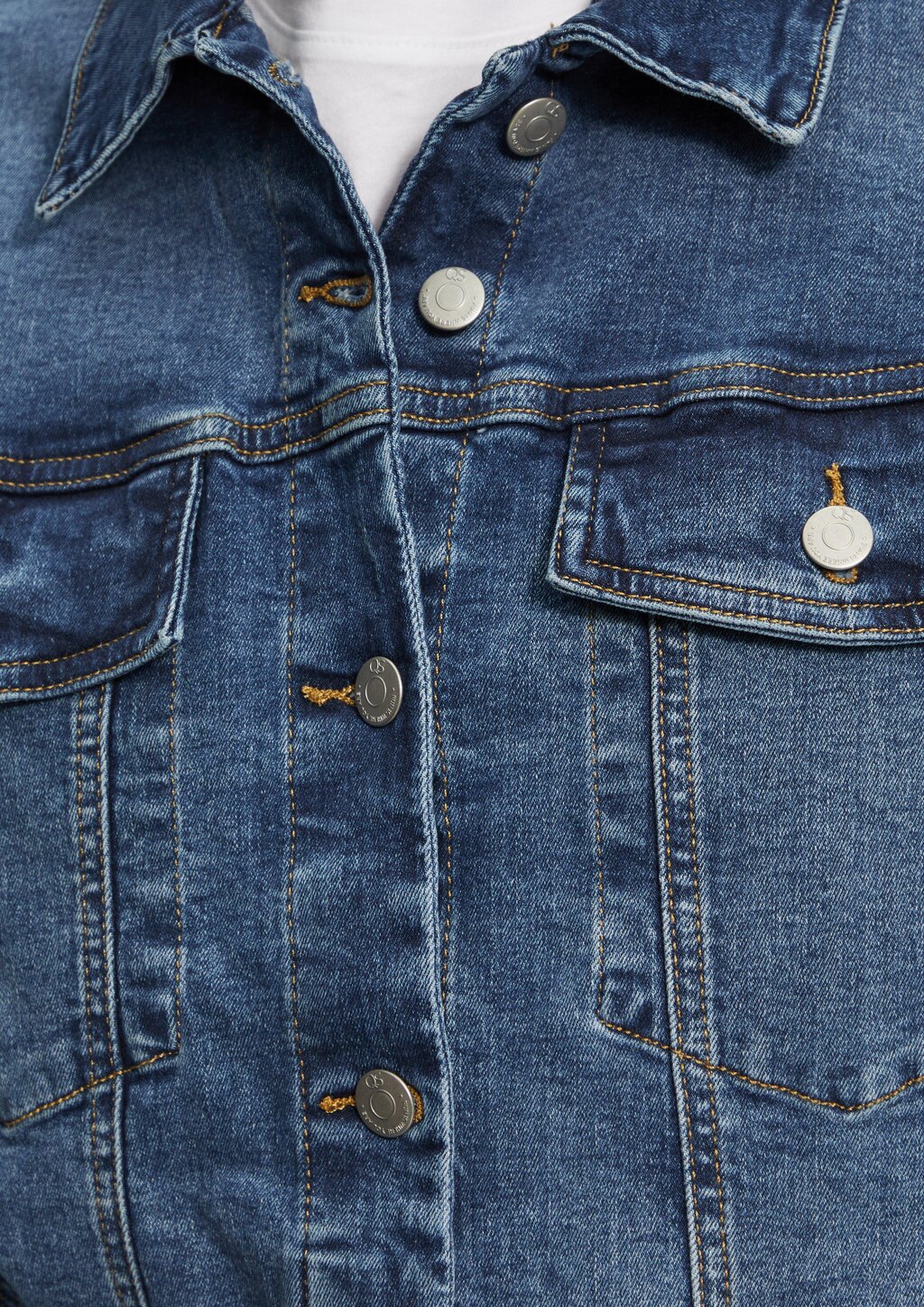 Schmal geschnittene Denimjacke in authentischer Waschung