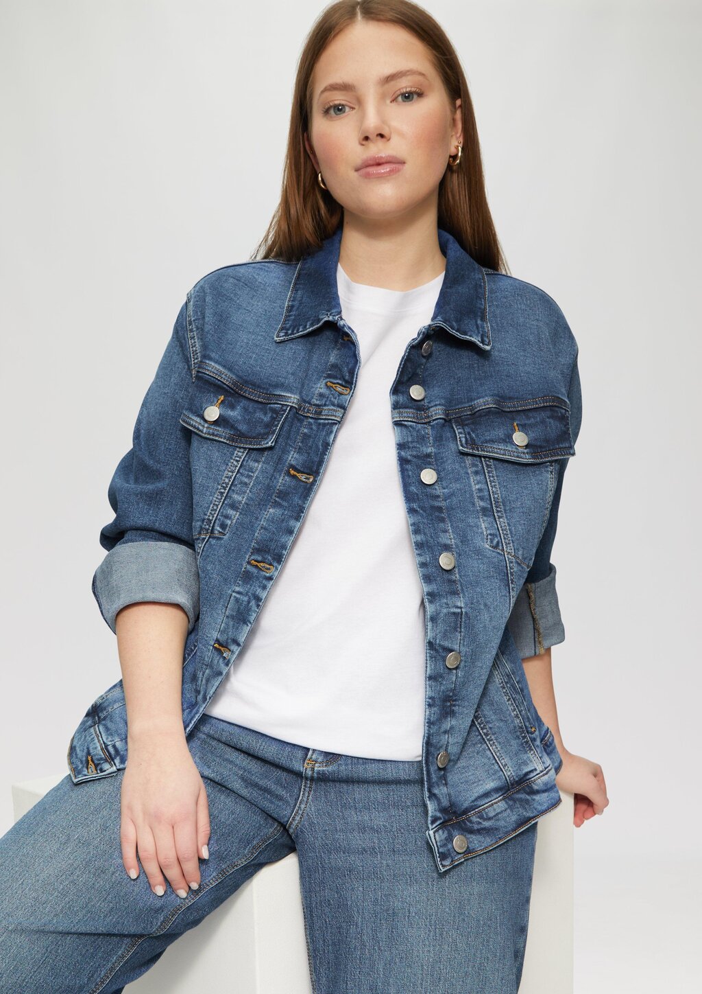 Schmal geschnittene Denimjacke in authentischer Waschung