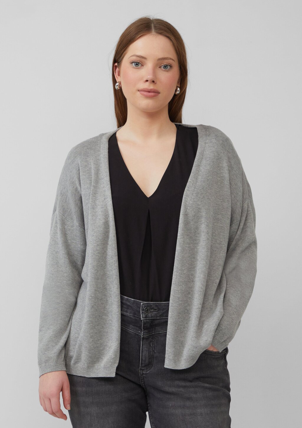 Strickjacke mit überschnittener Schulter