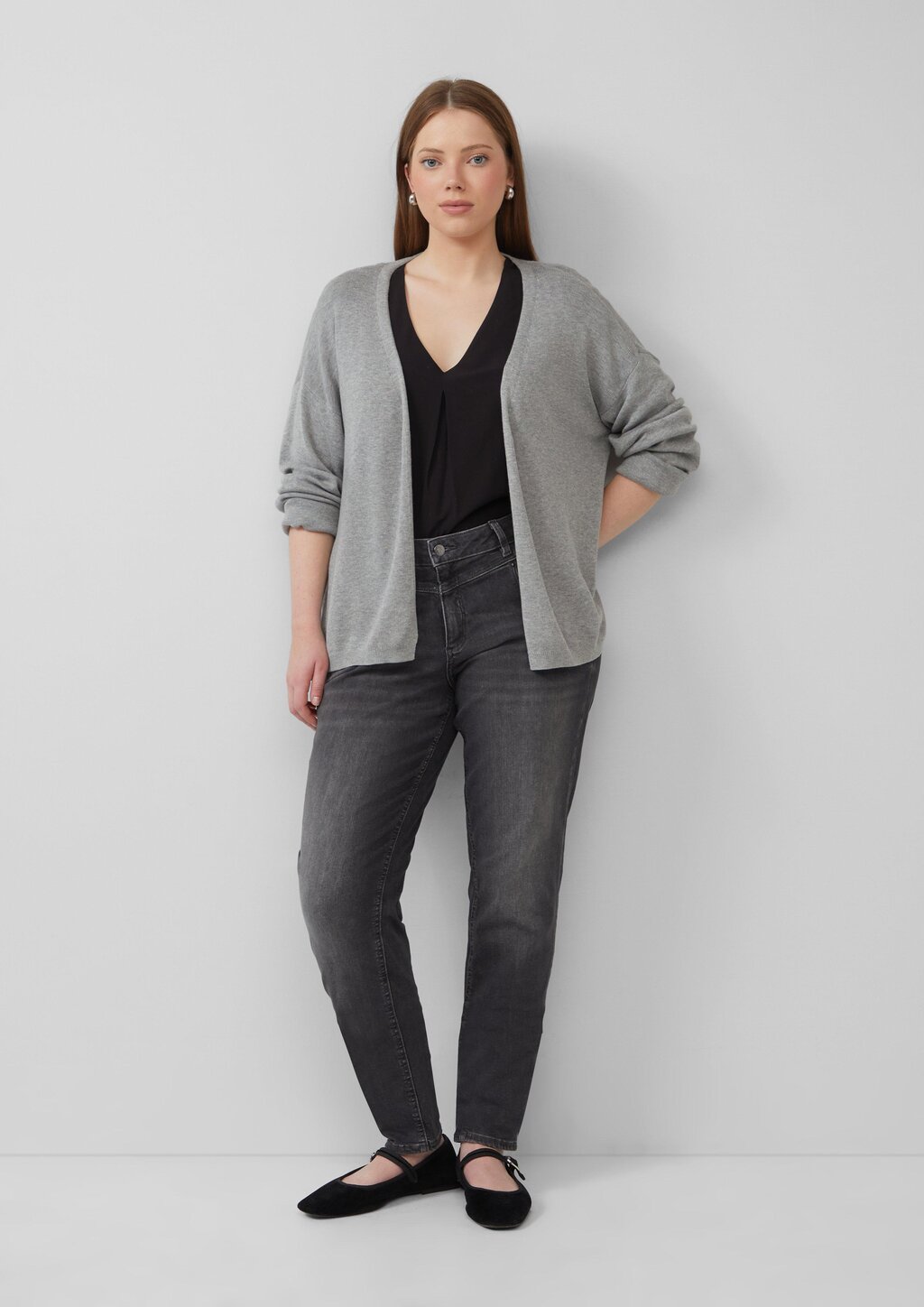 Strickjacke mit überschnittener Schulter