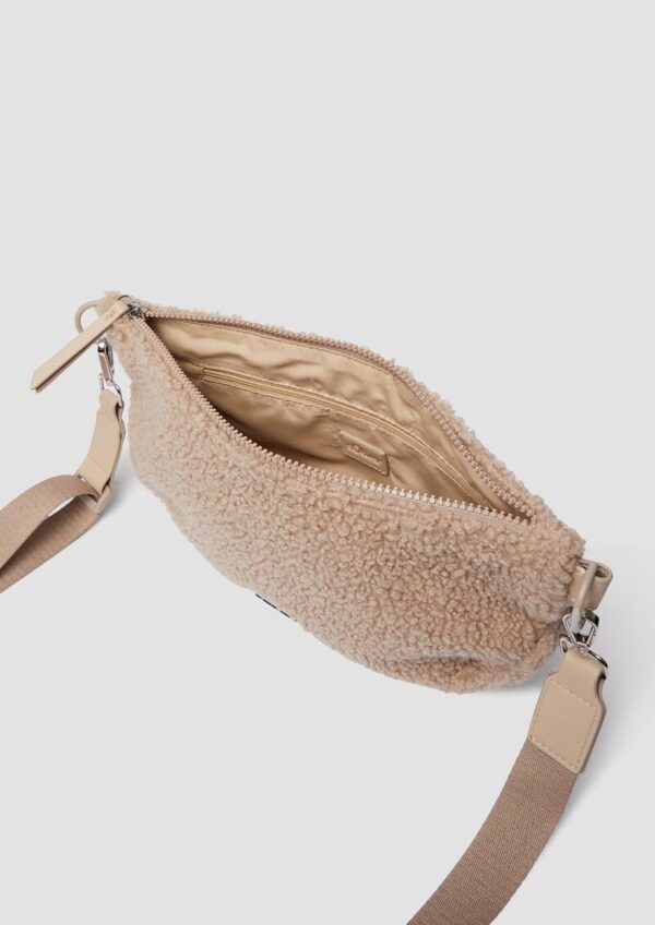 Crossbody-Bag aus Teddyplüsch