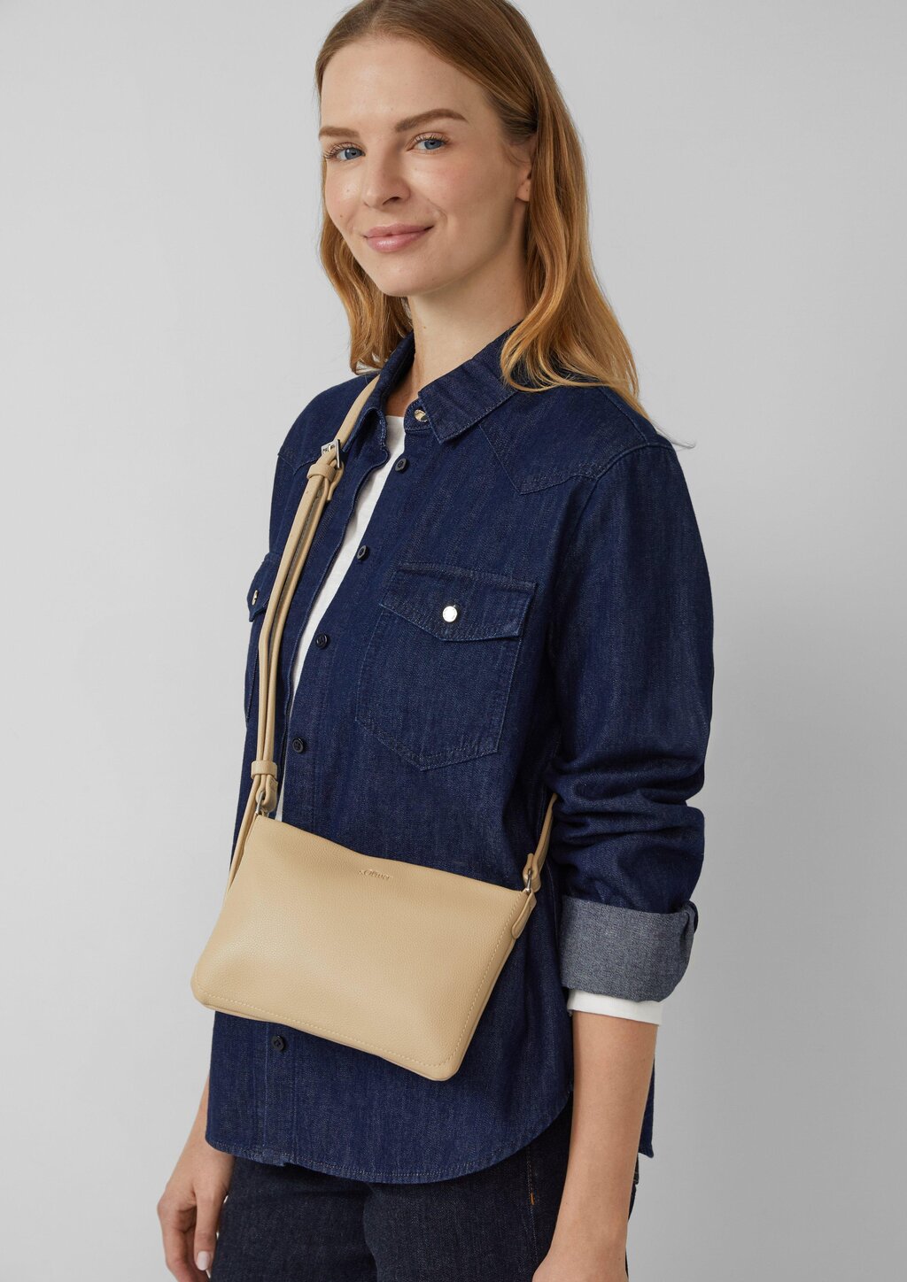 Mini-Bag mit Logoprägung