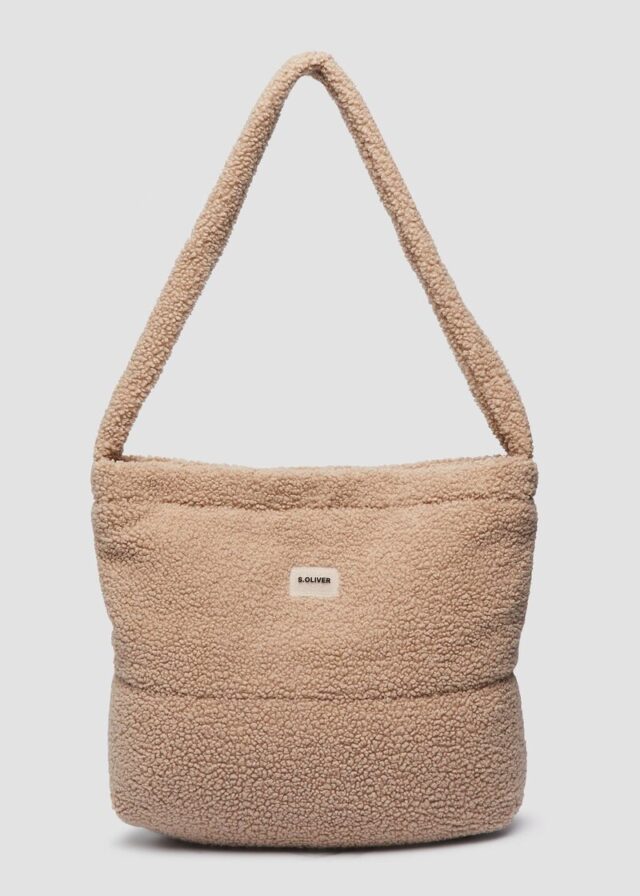 Kuschelige Teddy-Hobo-Bag mit Magnetverschluss