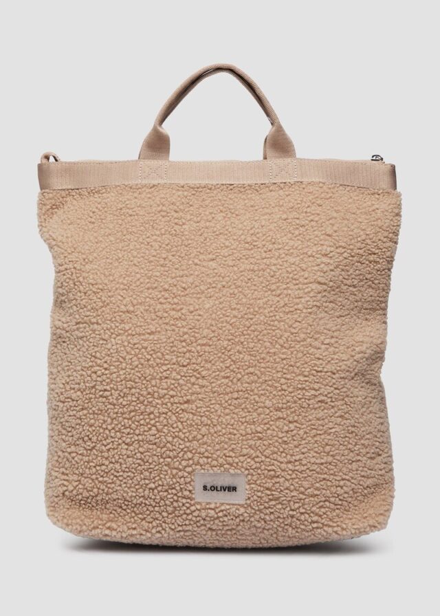 Rucksack aus Teddyplüsch mit Logo-Patch