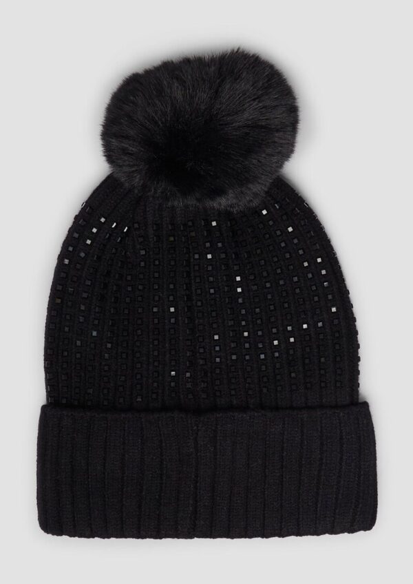 Strickmütze mit Schmucksteinen und Bommel