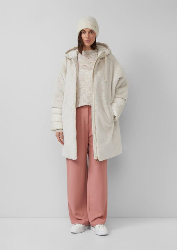 Flauschige Mütze mit Umschlag