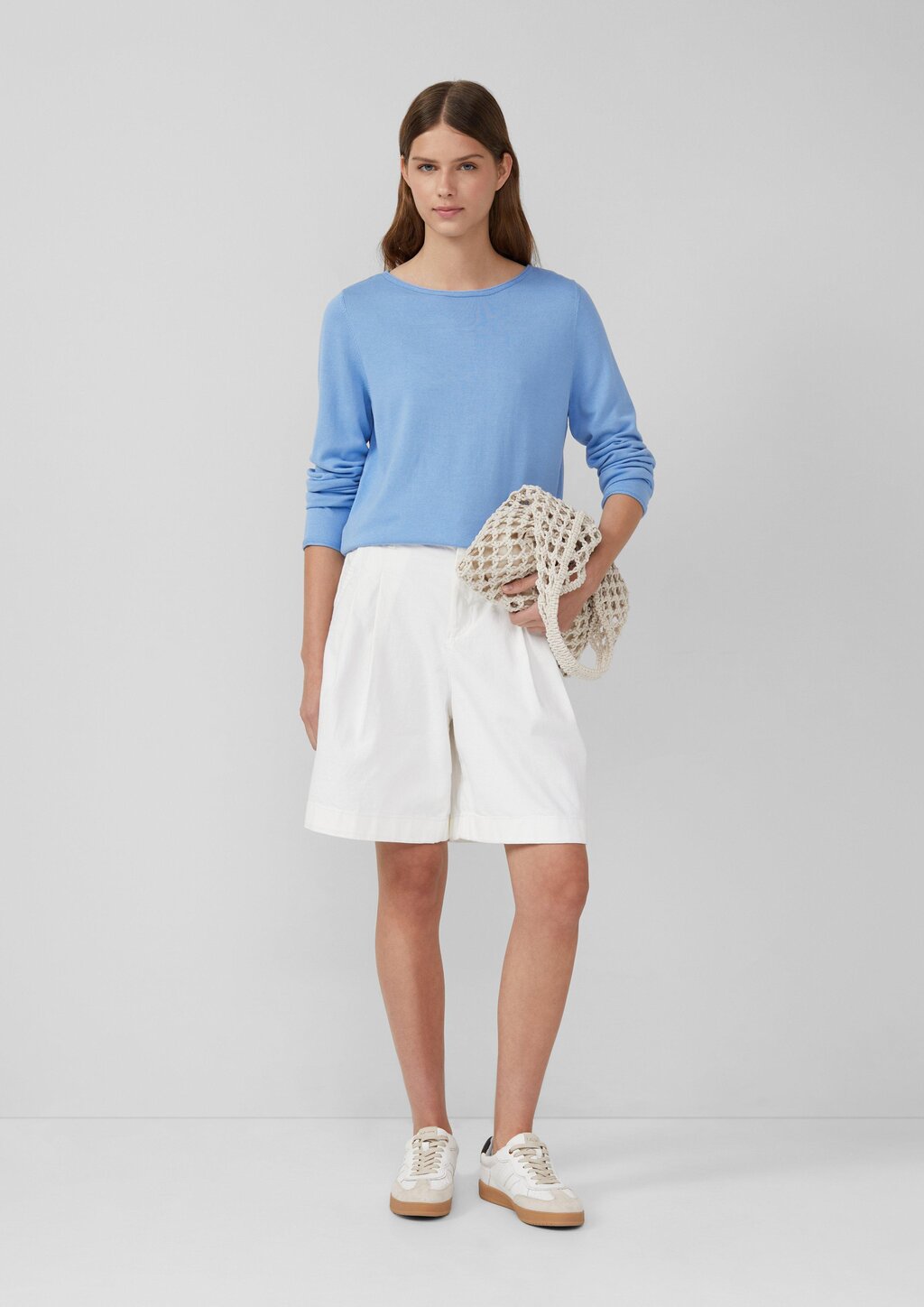 Weicher Feinstrickpullover mit Rollkanten