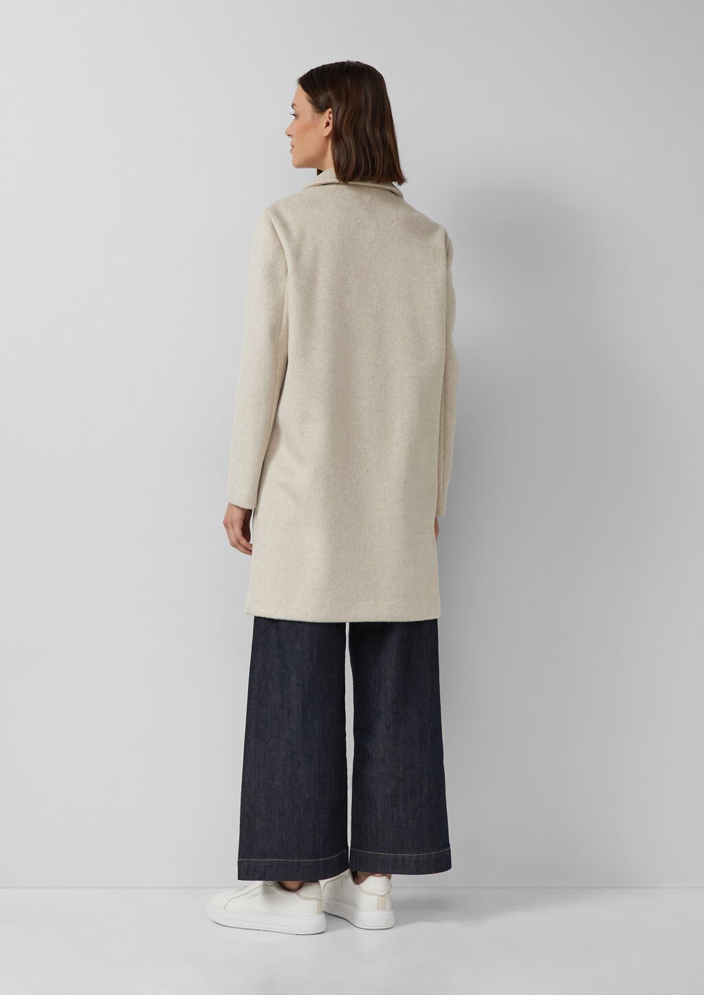 Softer Mantel mit Reverskragen und aufgesetzten Taschen