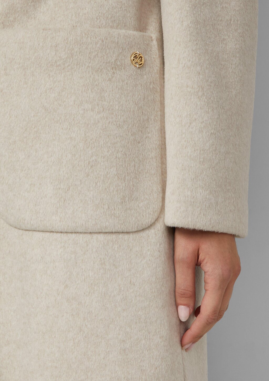 Softer Mantel mit Reverskragen und aufgesetzten Taschen