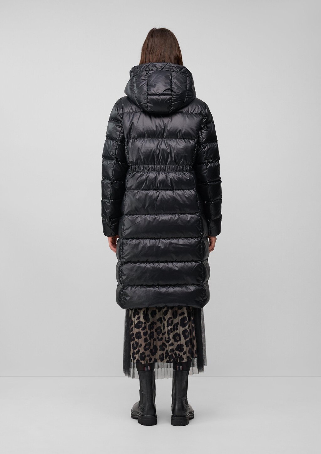 Kapuzen-Steppmantel mit recycelter Daune