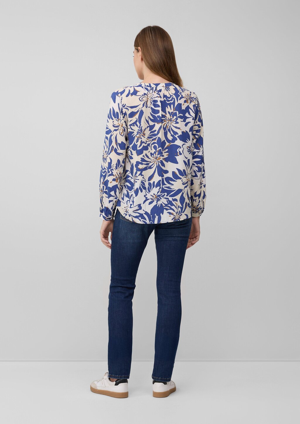 Tunikabluse aus Viskosemix mit All-over-Print