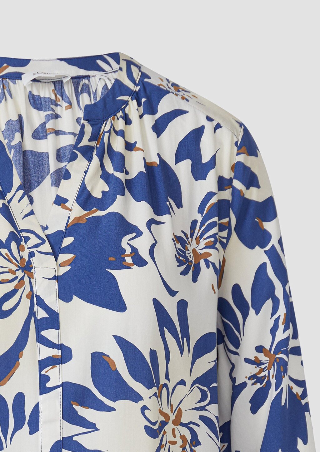 Tunikabluse aus Viskosemix mit All-over-Print