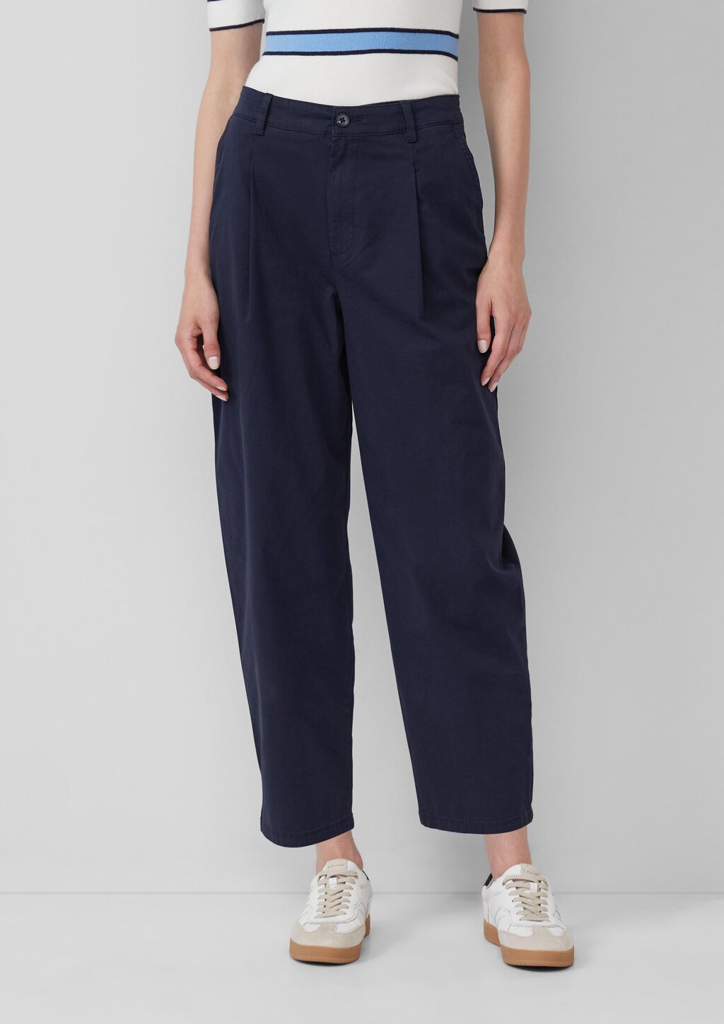 Baumwollstretch-Hose mit Barrel Leg