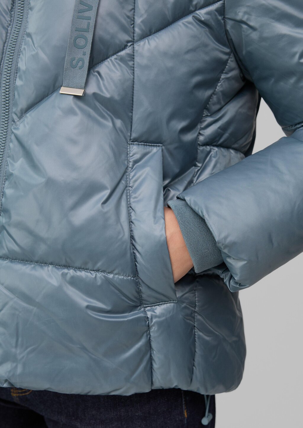 Steppjacke mit Weitenregulierung