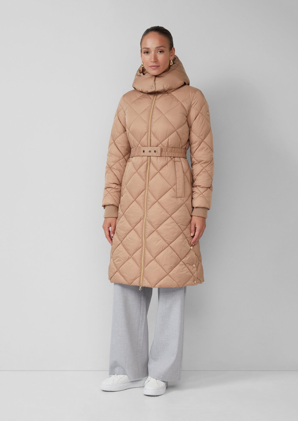 Wattierter Steppmantel mit abnehmbarer Kapuze und Reißverschluss