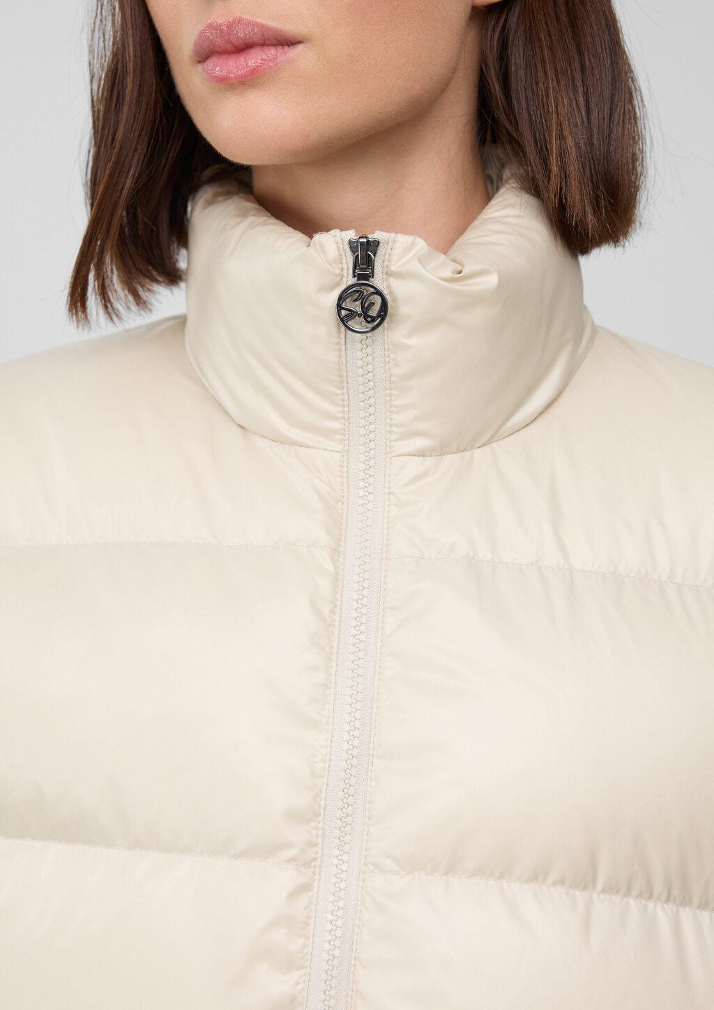 Steppjacke mit recycelter Daune und Federn