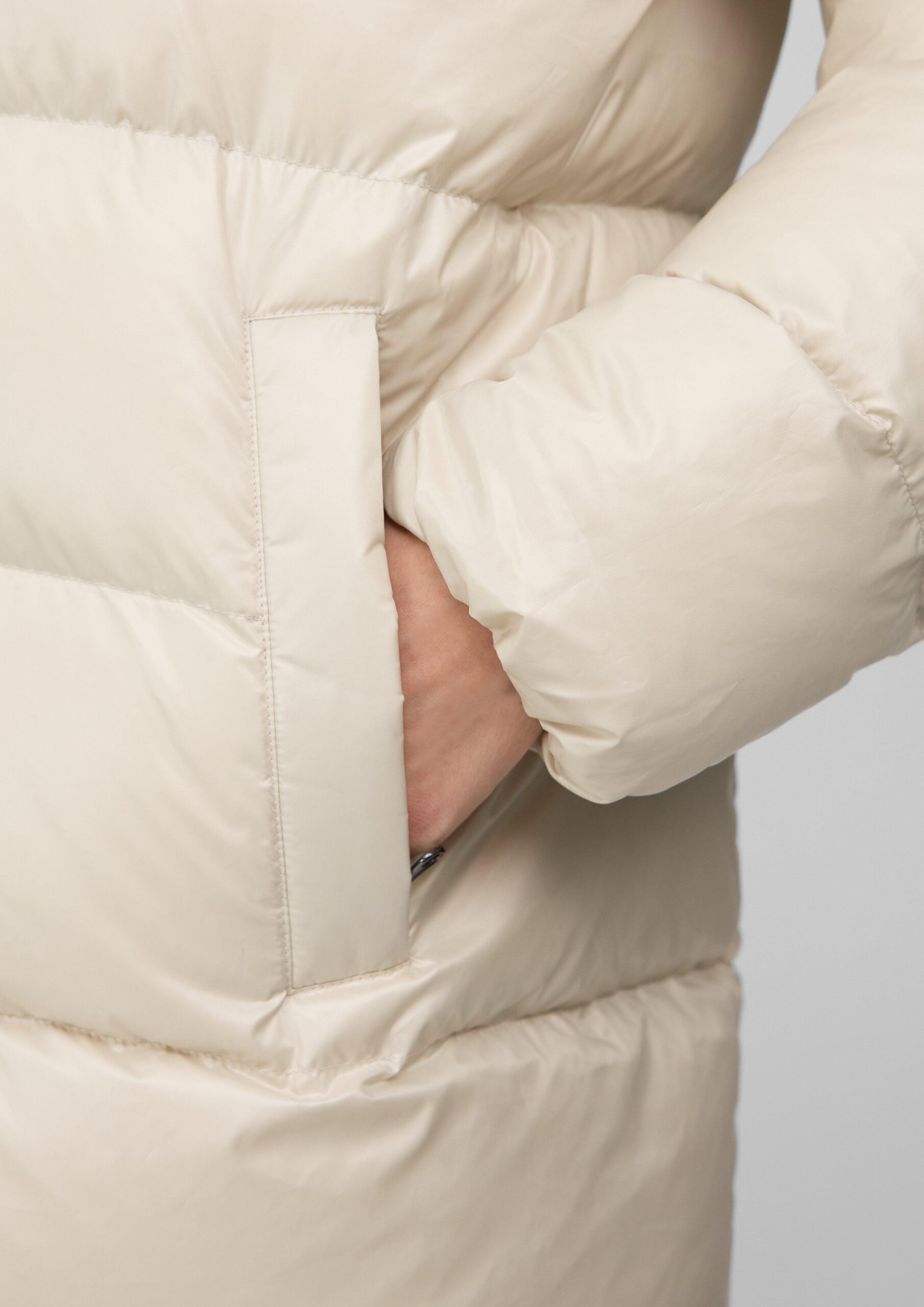 Steppjacke mit recycelter Daune und Federn