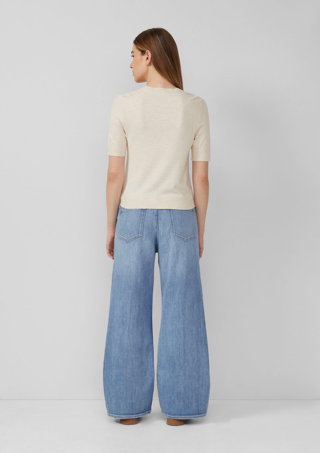 Kurzärmeliger Strickpullover mit Rippbündchen im Slim Fit