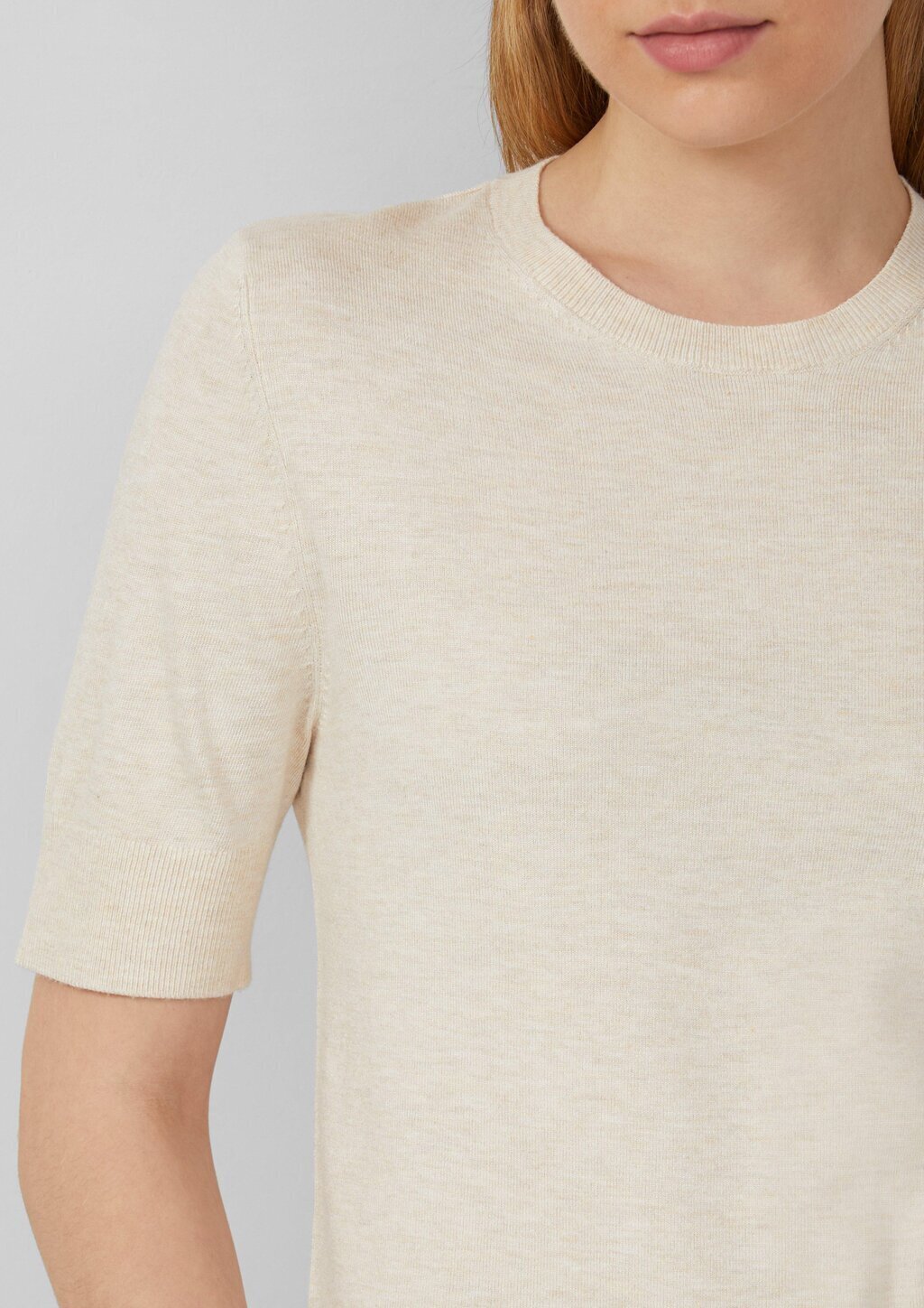 Kurzärmeliger Strickpullover mit Rippbündchen im Slim Fit