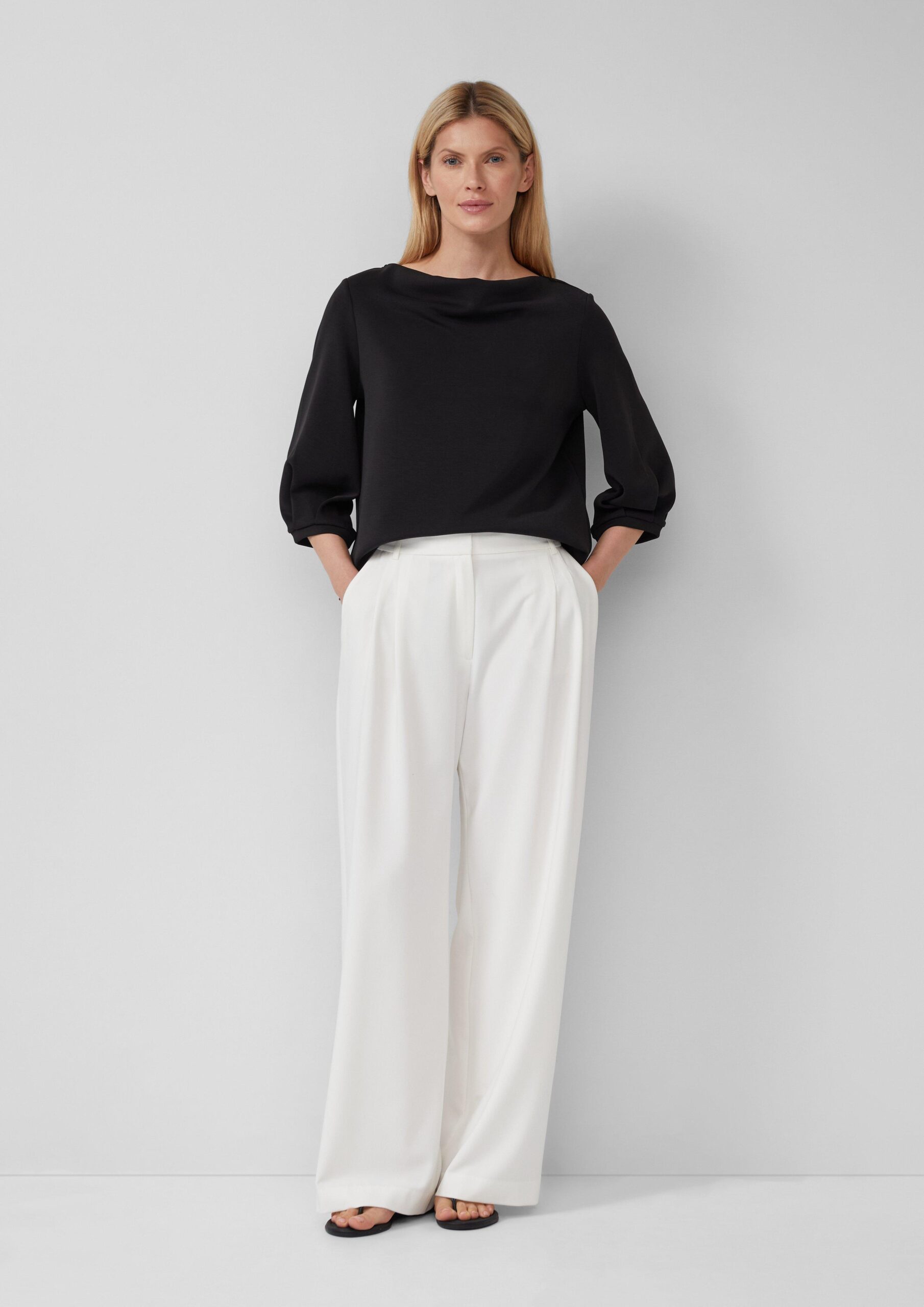 Weiches Sweatshirt aus Scuba mit Wasserfall-Ausschnitt