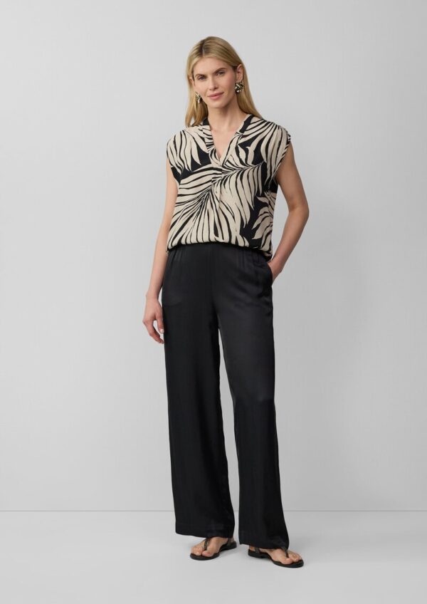 Fließende Viskosebluse mit floralem Print