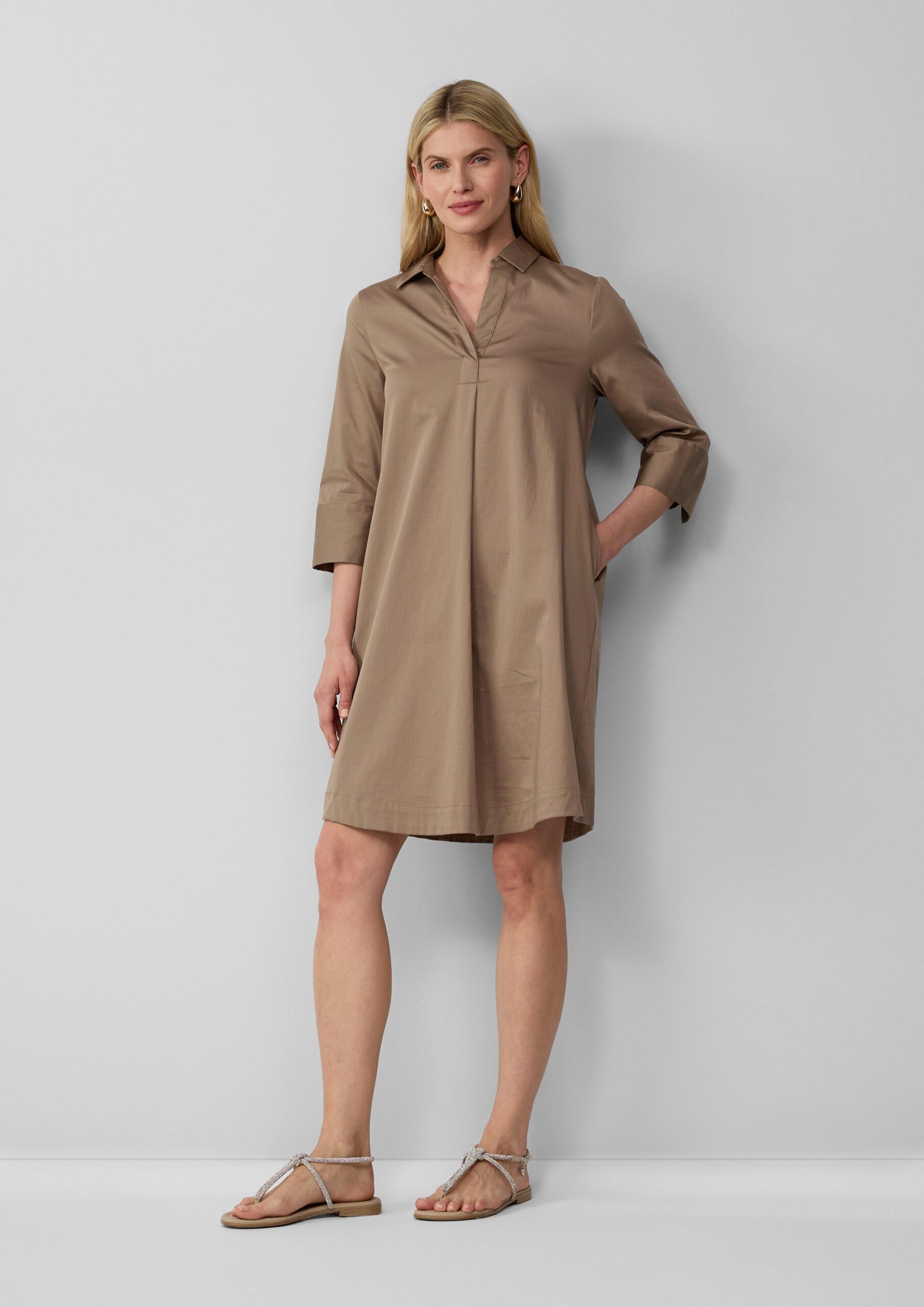 Ausgestelltes Tunikakleid mit 3/4-Ärmeln