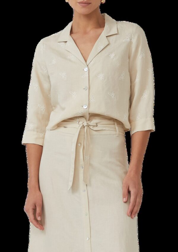 Ausgestellter Midirock mit dekorativer Knopfleiste und gemustertem Gürtel