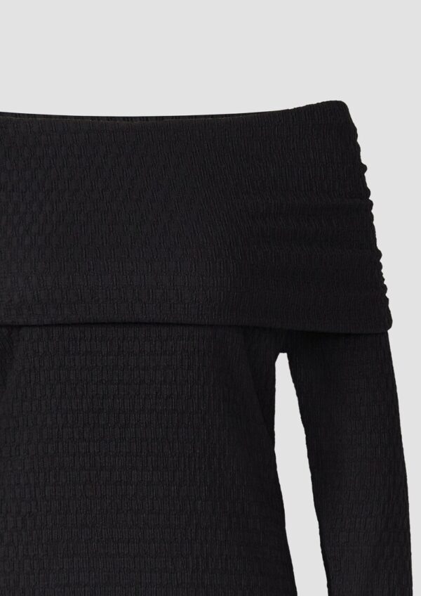 Strukturiertes Off-Shoulder-Shirt im Slim Fit