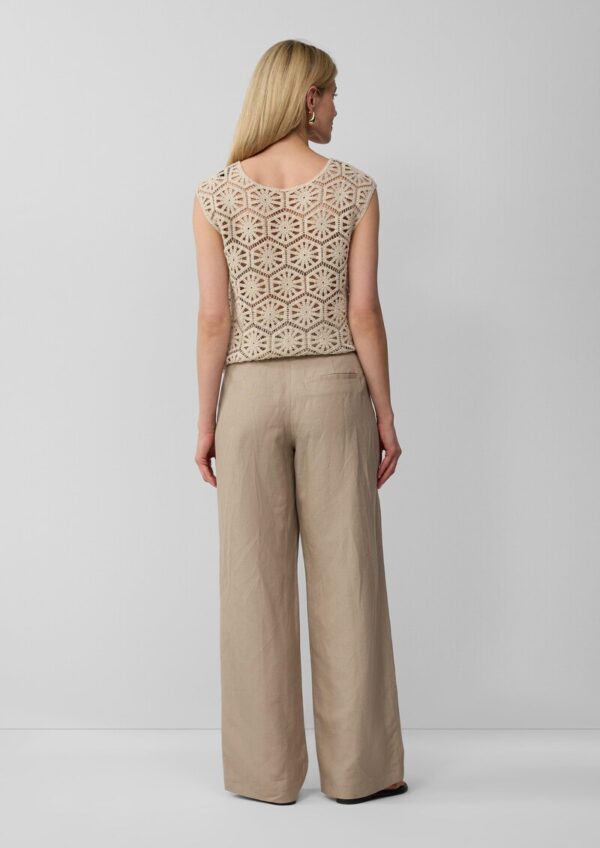 Semitransparentes Tanktop aus Häkelspitze