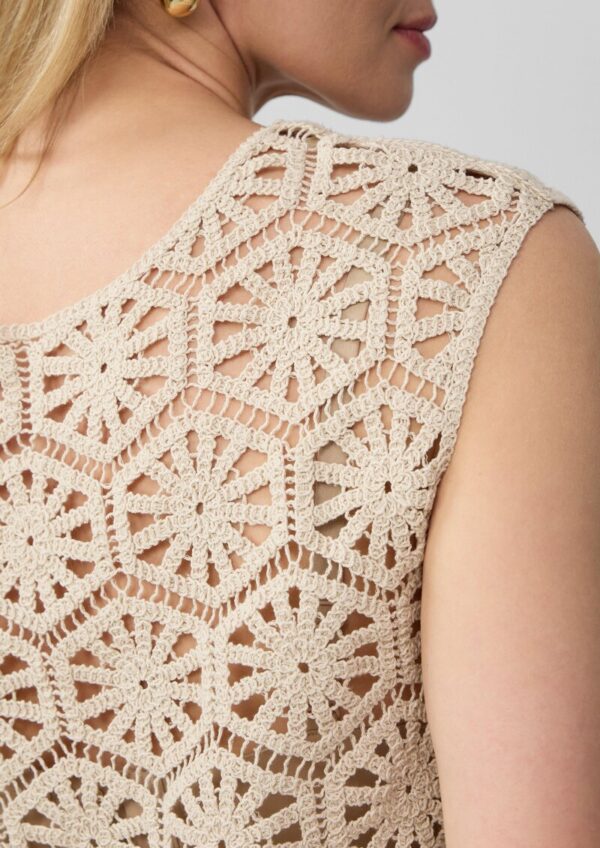 Semitransparentes Tanktop aus Häkelspitze