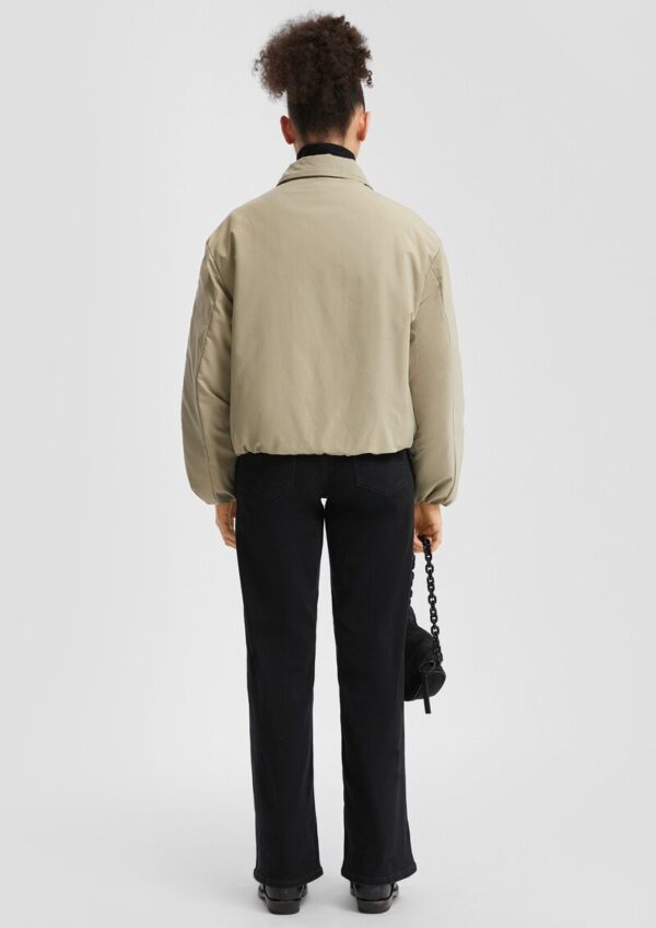 Leicht wattierter Blouson mit überschnittener Schulter