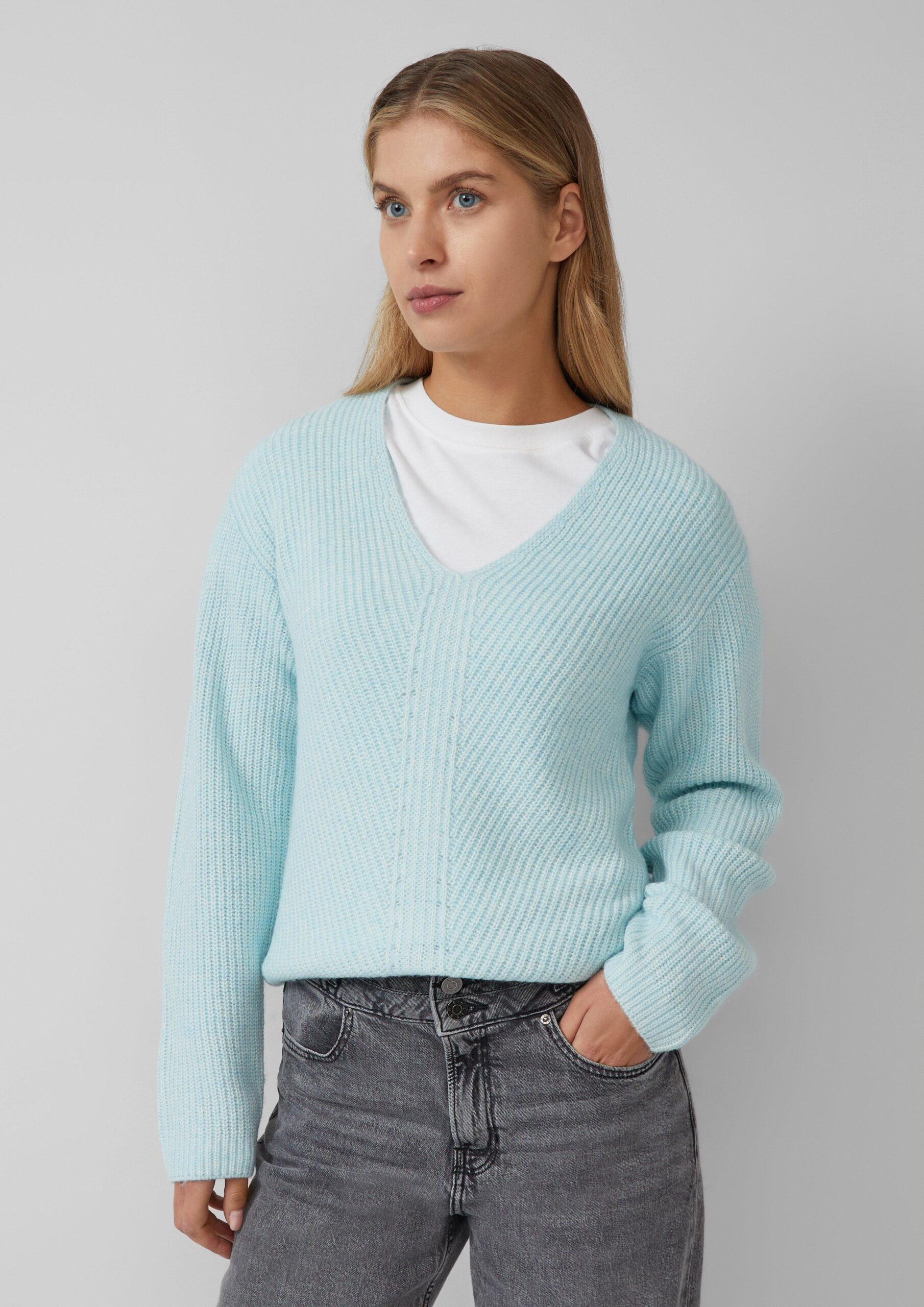 Weicher Strickpullover im Relaxed Fit mit V-Ausschnitt
