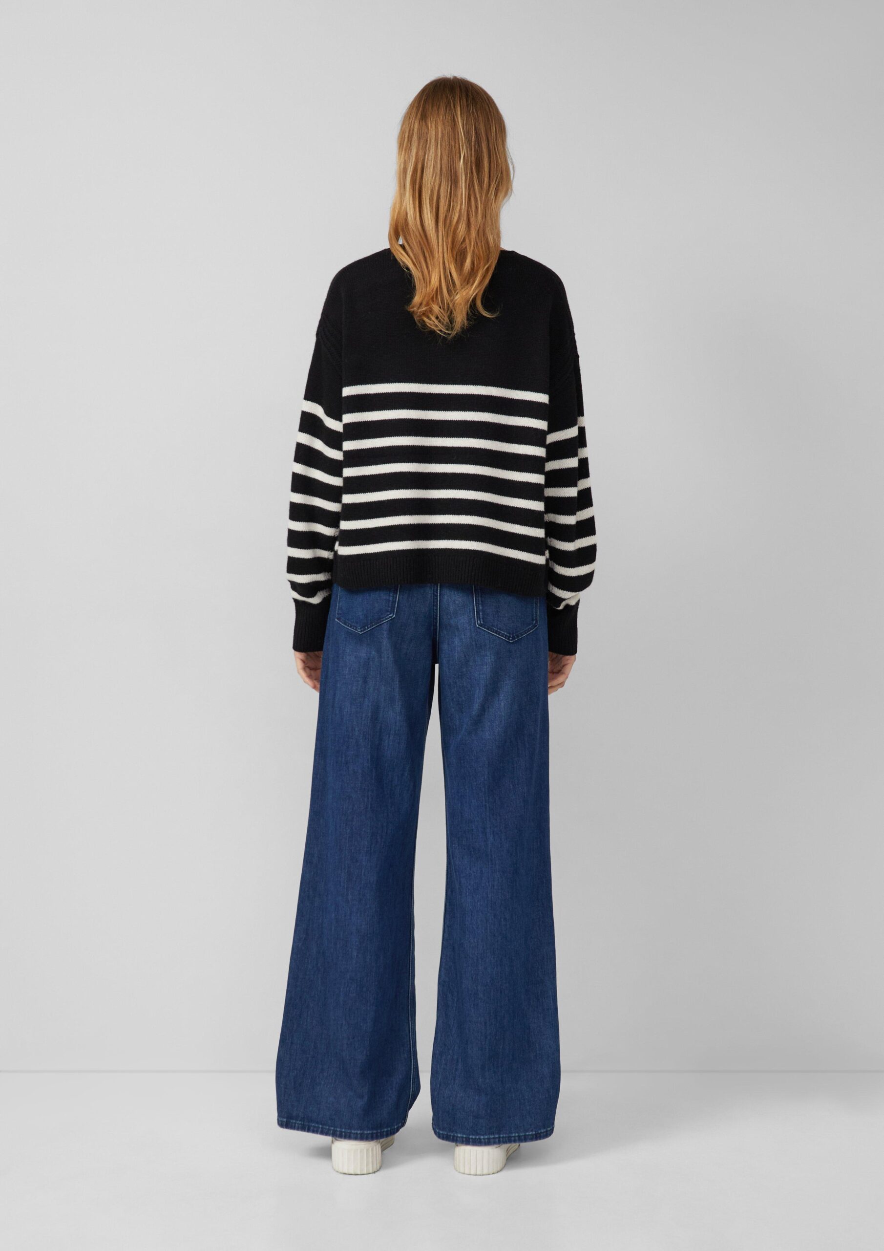 Gestreifter Strickpullover aus Wollmix mit Ripp-Details