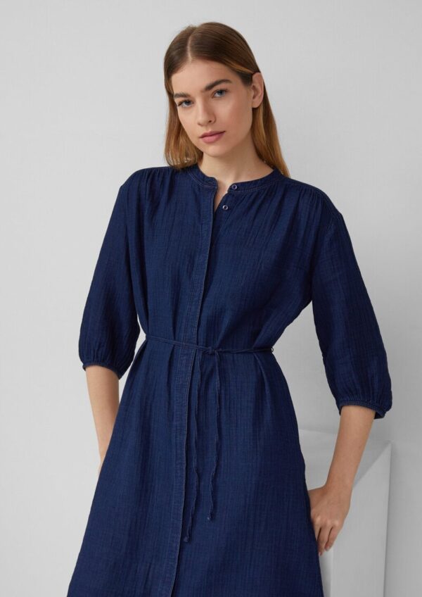 Indigo dyed Midikleid mit Eingrifftaschen