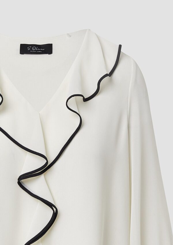 Bluse mit Volants und Kontrast-Details