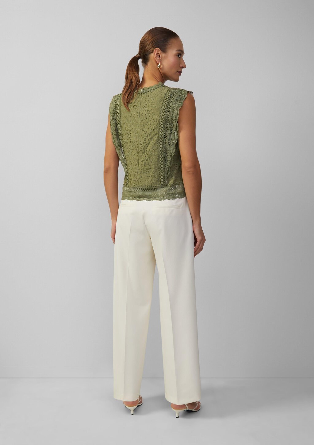 Ärmellose Bluse aus Spitze