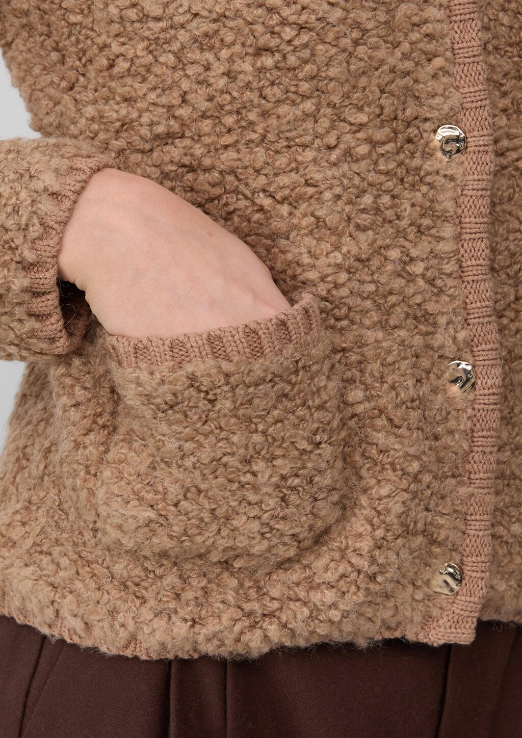 Bouclé-Strickjacke aus Alpaka-Wollmix