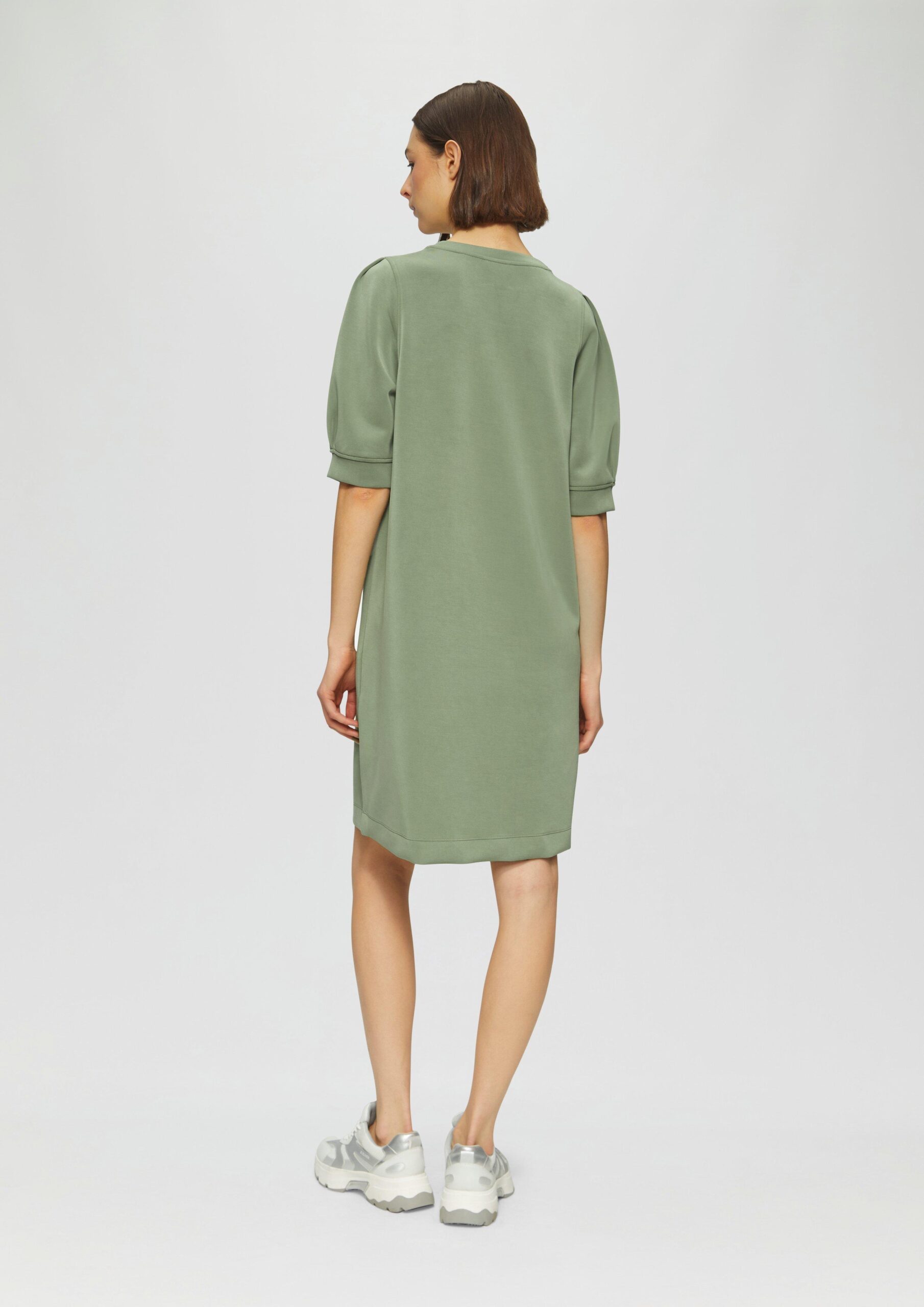 Kurzes Scuba-Kleid mit Faltendetail am Arm