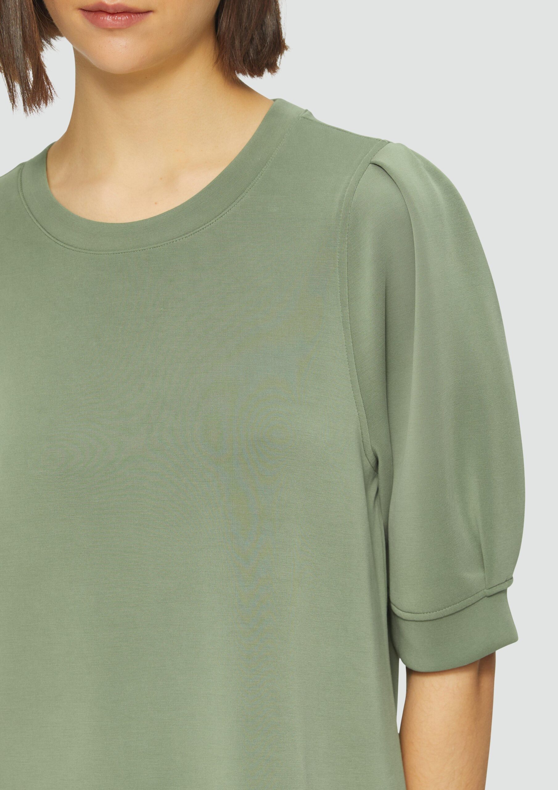 Kurzes Scuba-Kleid mit Faltendetail am Arm