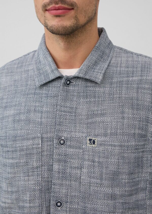 Leichtes Overshirt mit Struktur und aufgesetzten Taschen